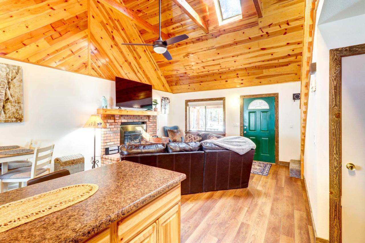 Lakeside Cabin Rental With Hot Tub - Close To Hiking Pinetop-Lakeside Kültér fotó