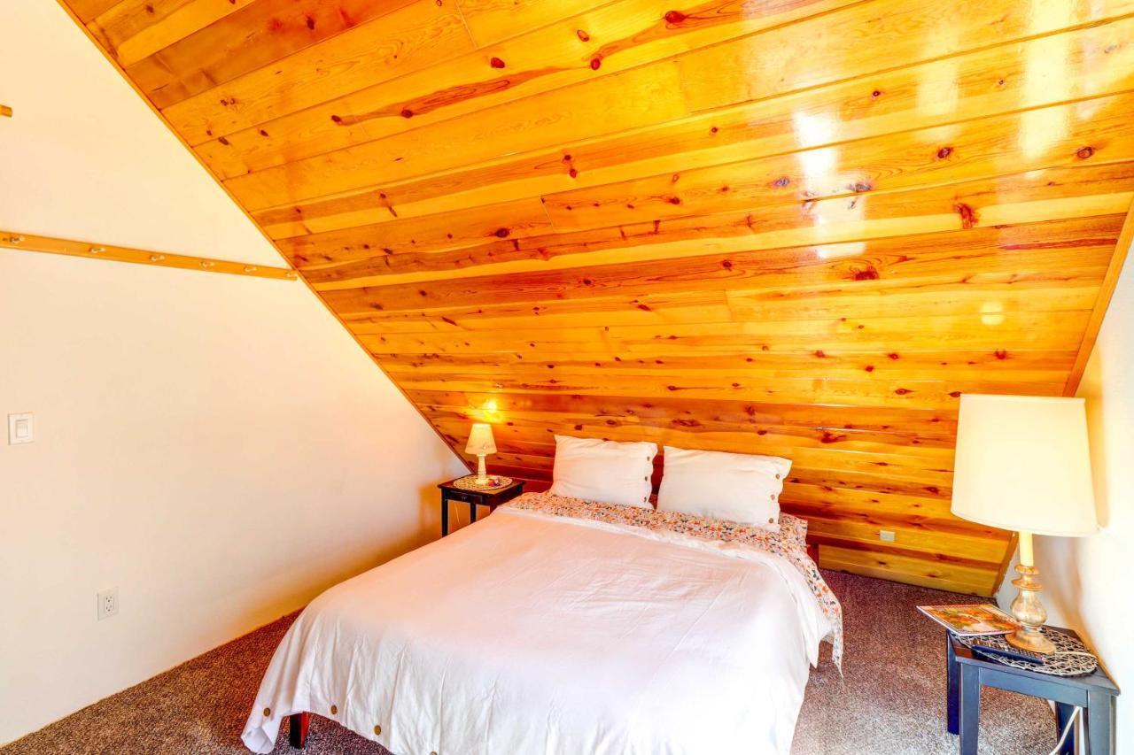 Lakeside Cabin Rental With Hot Tub - Close To Hiking Pinetop-Lakeside Kültér fotó