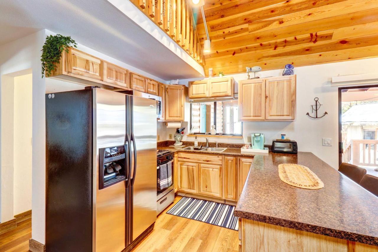 Lakeside Cabin Rental With Hot Tub - Close To Hiking Pinetop-Lakeside Kültér fotó